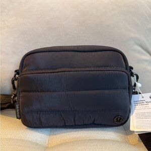 RARE FIND: NWT lululemon athletica Everywhere Crossbody Wunder Puff Iridescent